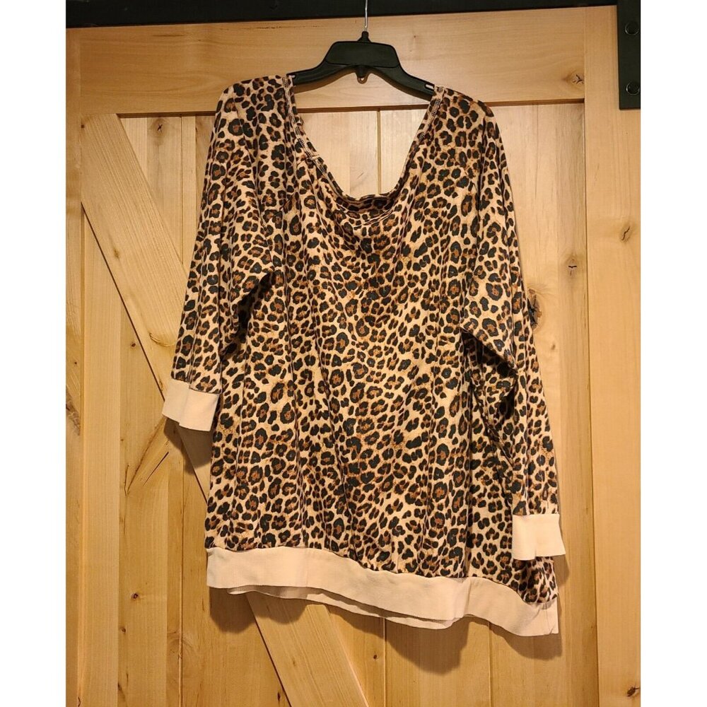 Lot of 3 Torrid Plus Size 5 5X Cheetah Sweatshirt, Cami, & Lace Back Cardigan - Picture 7 of 16